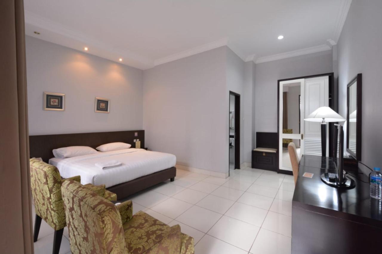 Hotel Sindha Ruteng Exterior foto