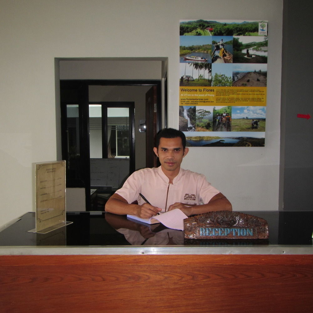 Hotel Sindha Ruteng Exterior foto